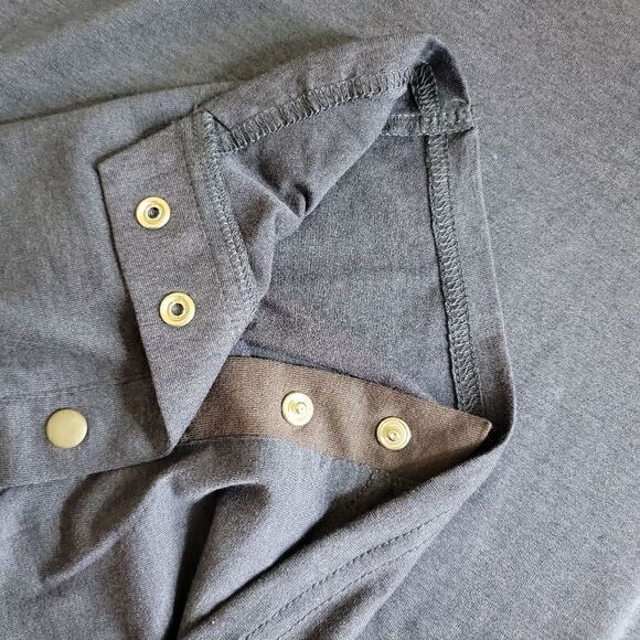 Simply Noelle Crew Neck Long Sleeve Snap Detail Knit Tunic - Picture 6 of 11